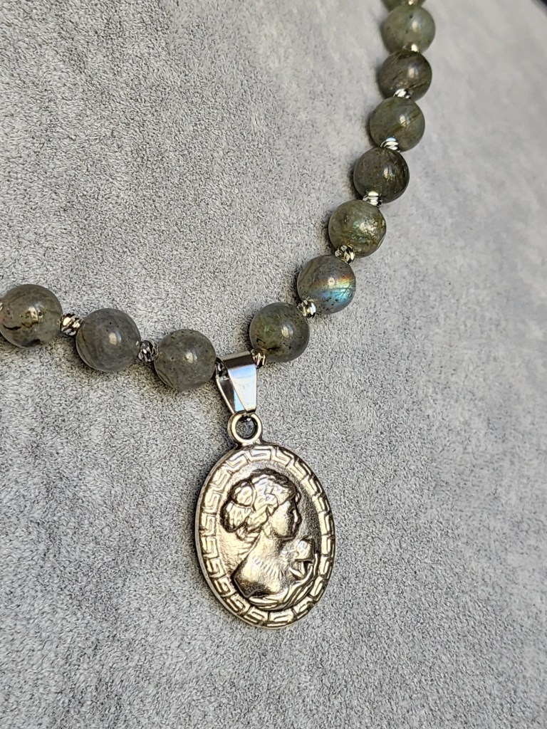 Labradorit Prenses Sezgi Kolye